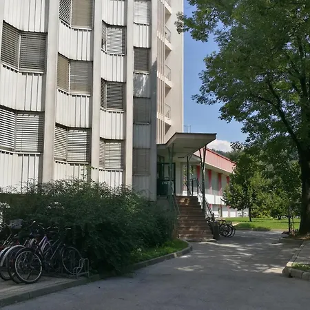 Rozna Dolina, Dom Xiv Ljubljana