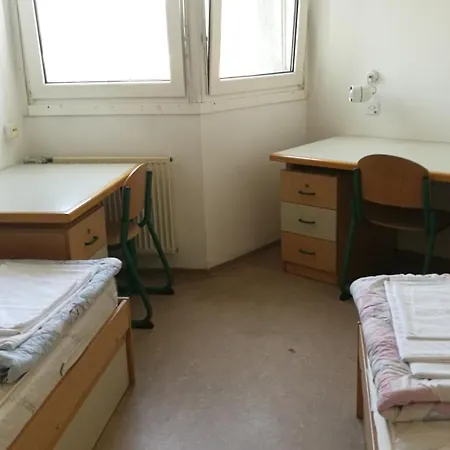 Rozna Dolina Hostel Ljubljana