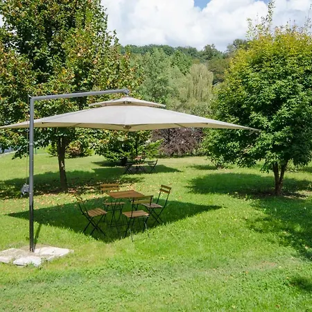 Rozna Dolina Hostal *