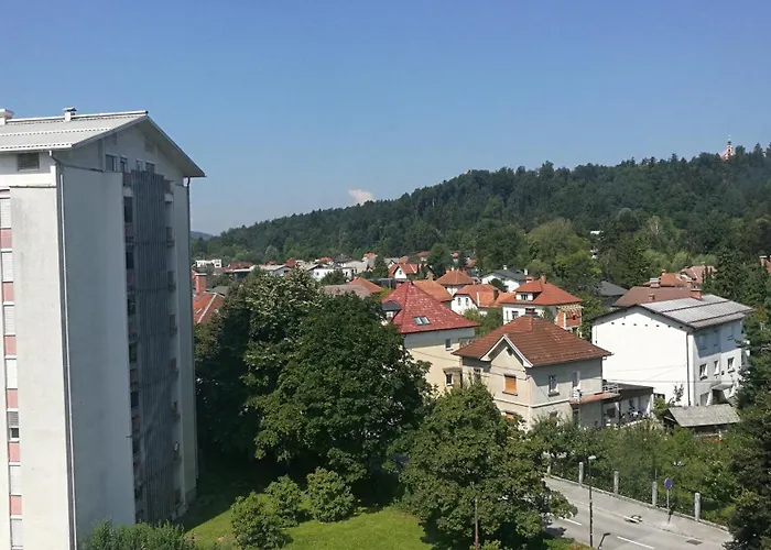 Hostel Rozna Dolina, Dom Xiv Ljubljana